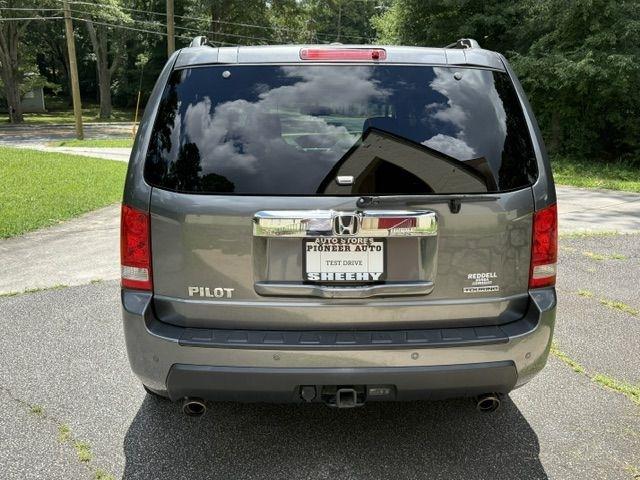 Honda Pilot Touring 2WD 5-Spd AT with DVD 2010