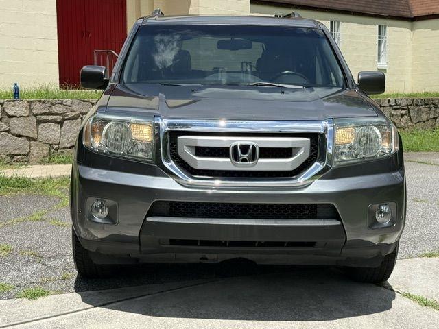 Honda Pilot Touring 2WD 5-Spd AT with DVD 2010