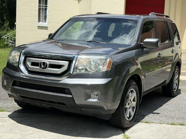 Honda Pilot Touring 2WD 5-Spd AT with DVD 2010