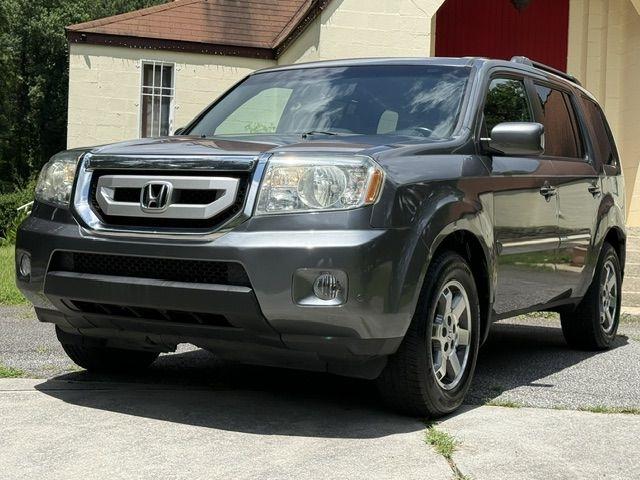 Honda Pilot Touring 2WD 5-Spd AT with DVD 2010