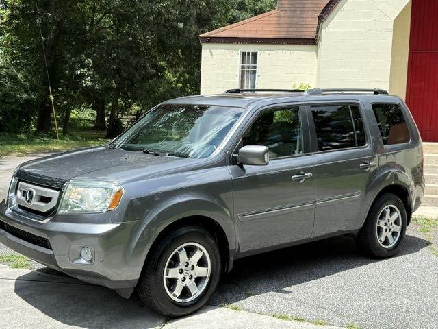 Honda Pilot Touring 2WD 5-Spd AT with DVD 2010