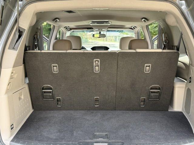 Honda Pilot Touring 2WD 5-Spd AT with DVD 2010