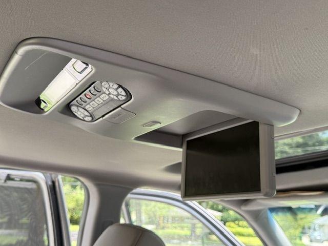 Honda Pilot Touring 2WD 5-Spd AT with DVD 2010