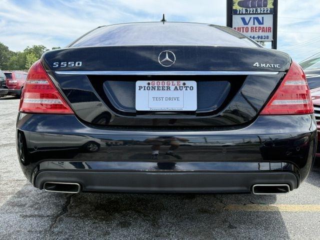 Mercedes-Benz S-Class S550 4-MATIC 2011