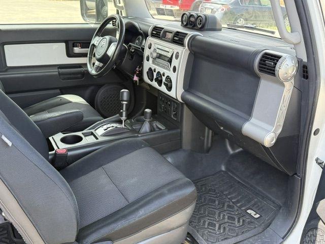 Toyota FJ Cruiser 4WD AT 2010
