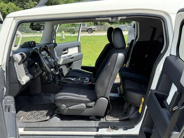 Toyota FJ Cruiser 4WD AT 2010