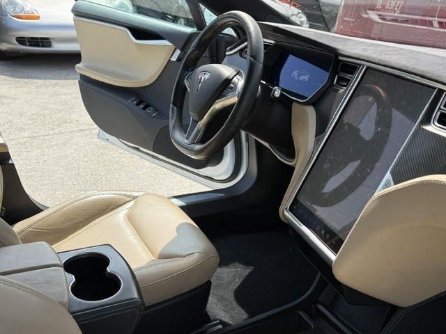 Tesla Model S 85 2015