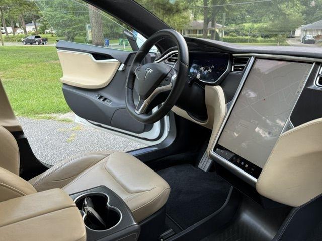 Tesla Model S 85 2015