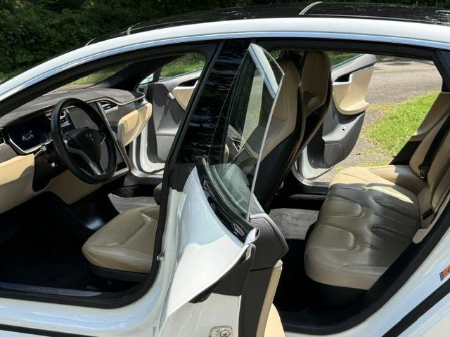 Tesla Model S 85 2015