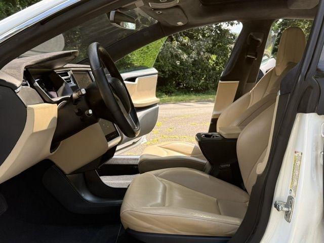 Tesla Model S 85 2015