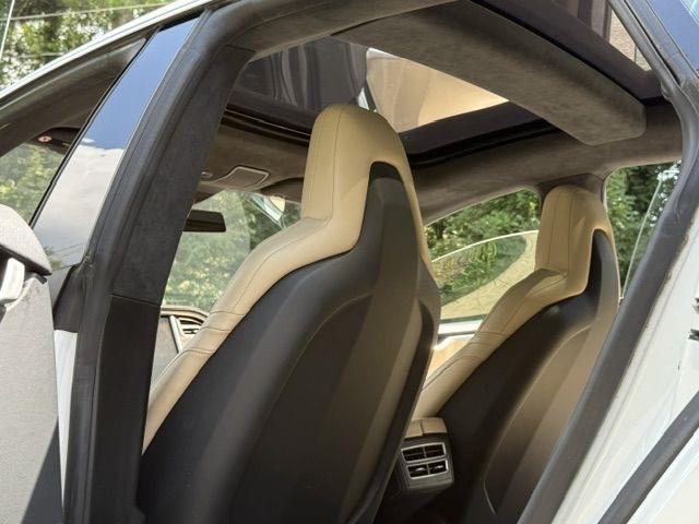 Tesla Model S 85 2015