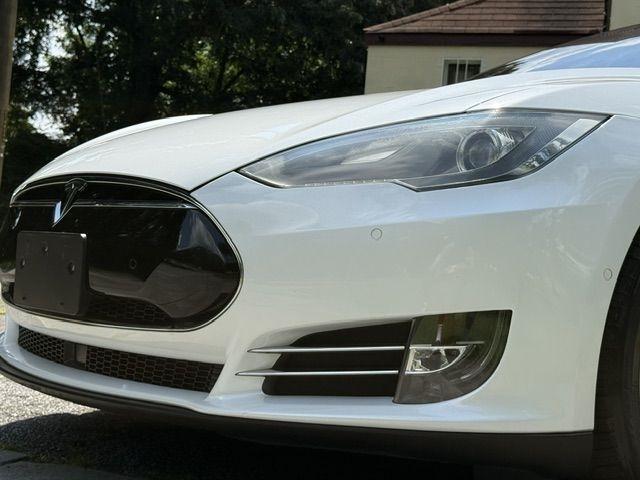 Tesla Model S 85 2015
