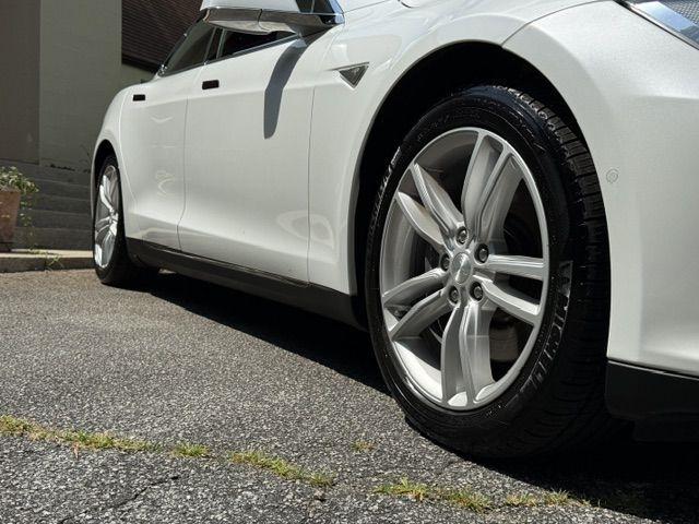 Tesla Model S 85 2015