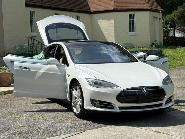 Tesla Model S 85 2015