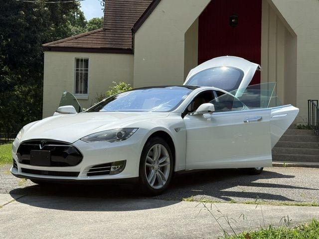 Tesla Model S 85 2015