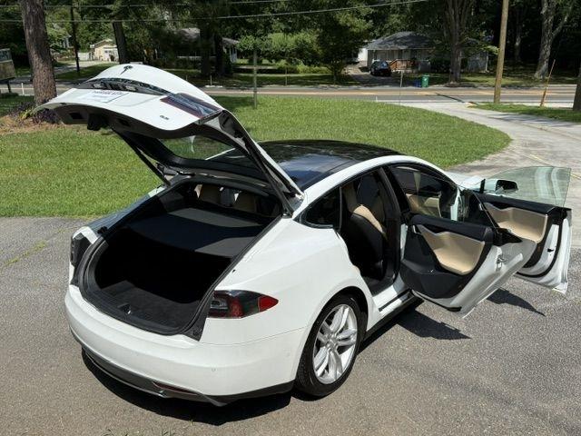 Tesla Model S 85 2015