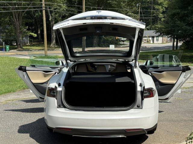 Tesla Model S 85 2015