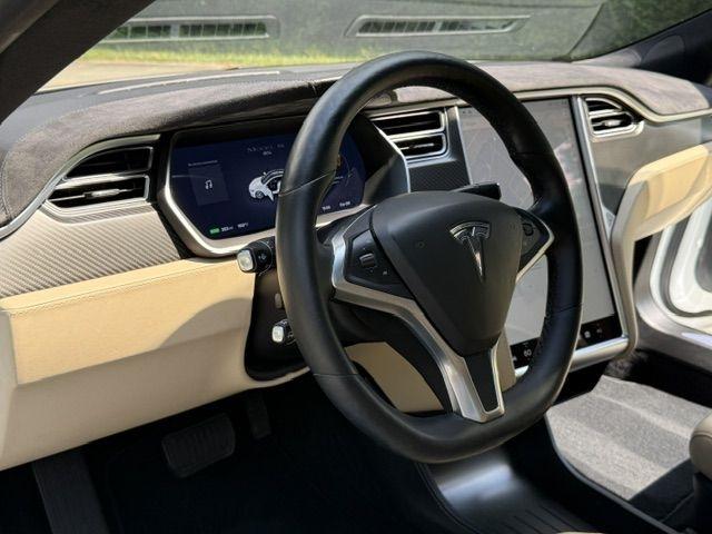 Tesla Model S 85 2015