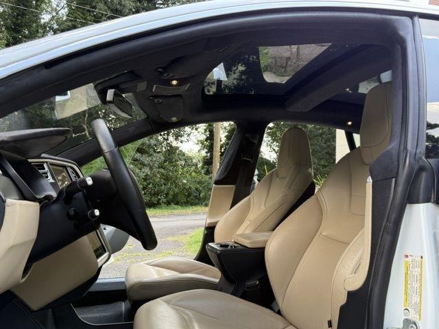 Tesla Model S 85 2015