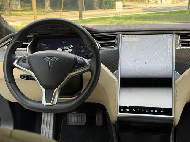 Tesla Model S 85 2015