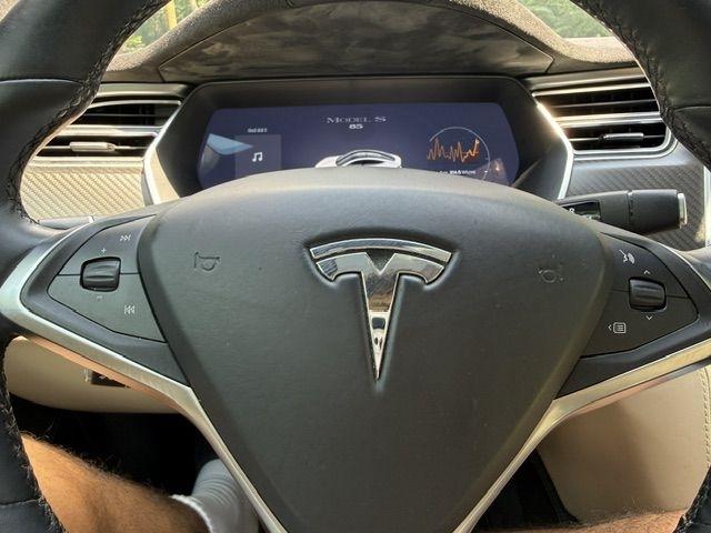 Tesla Model S 85 2015