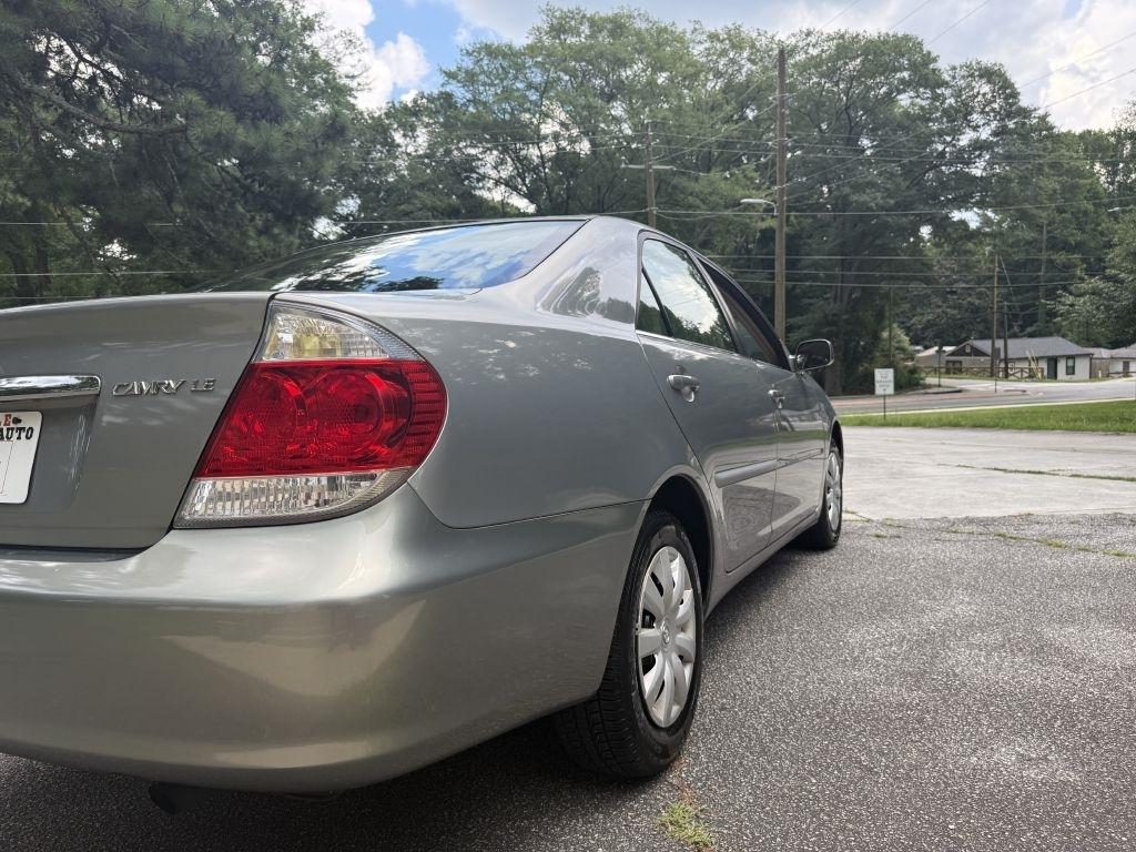 Toyota Camry LE 2005