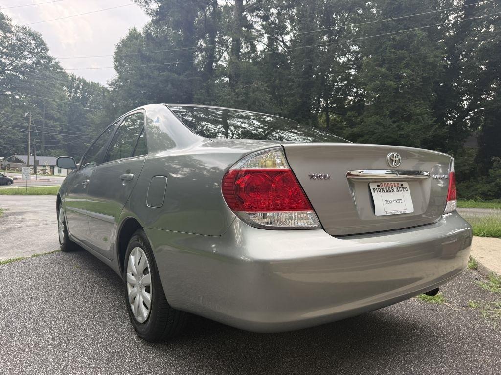 Toyota Camry LE 2005