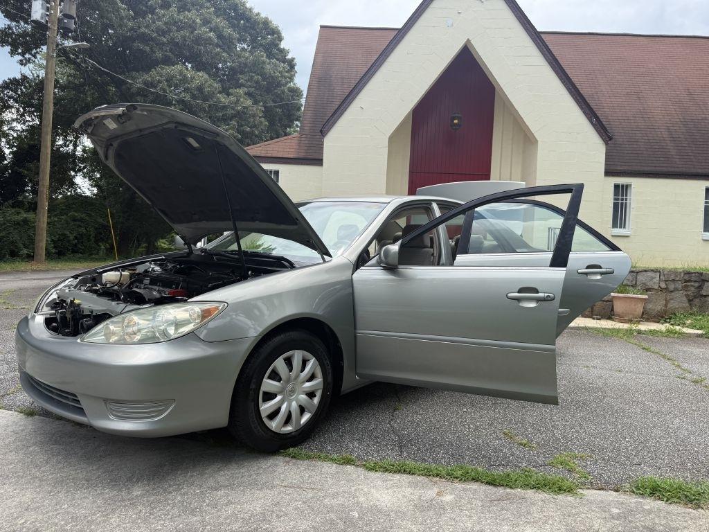 Toyota Camry LE 2005