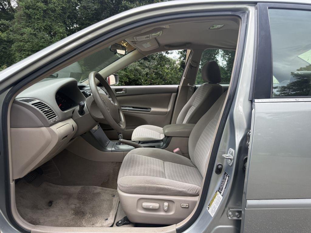 Toyota Camry LE 2005
