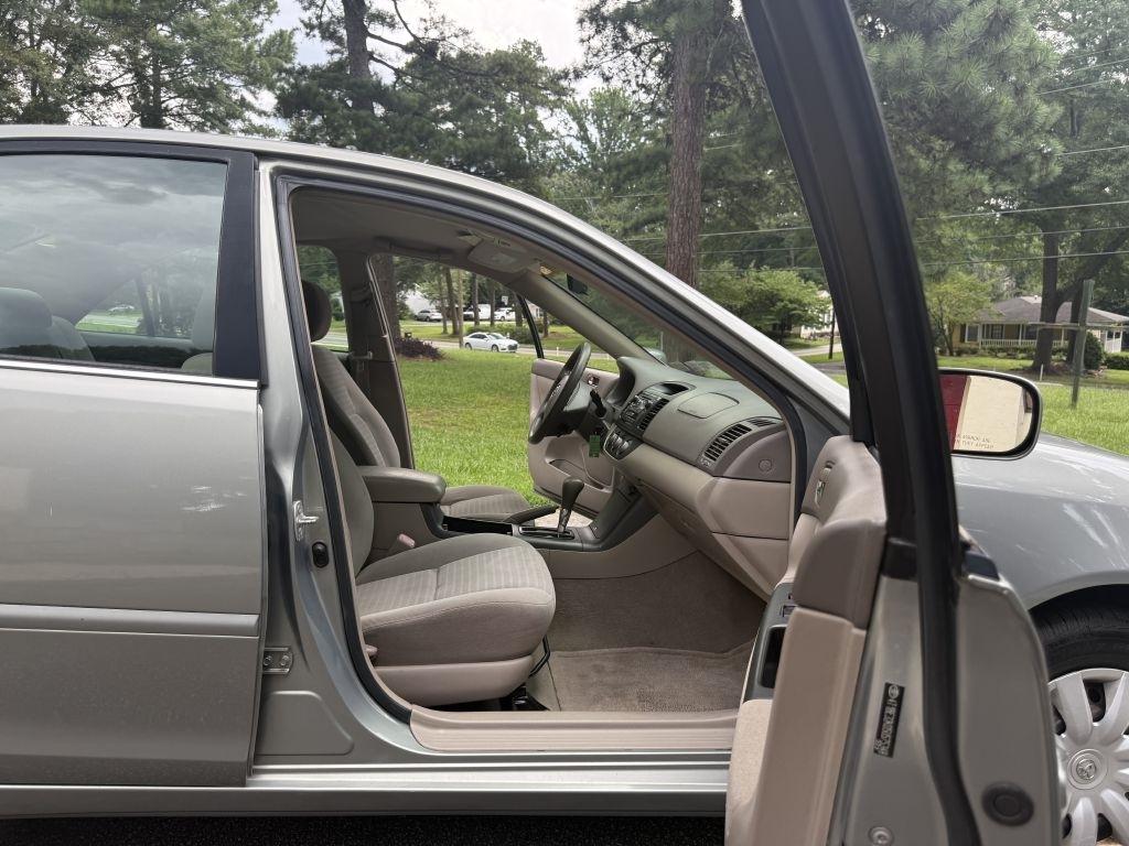 Toyota Camry LE 2005