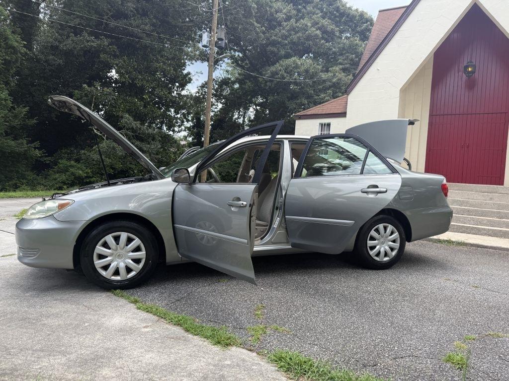 Toyota Camry LE 2005