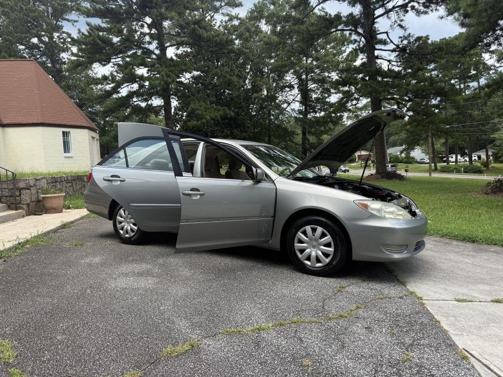 Toyota Camry LE 2005