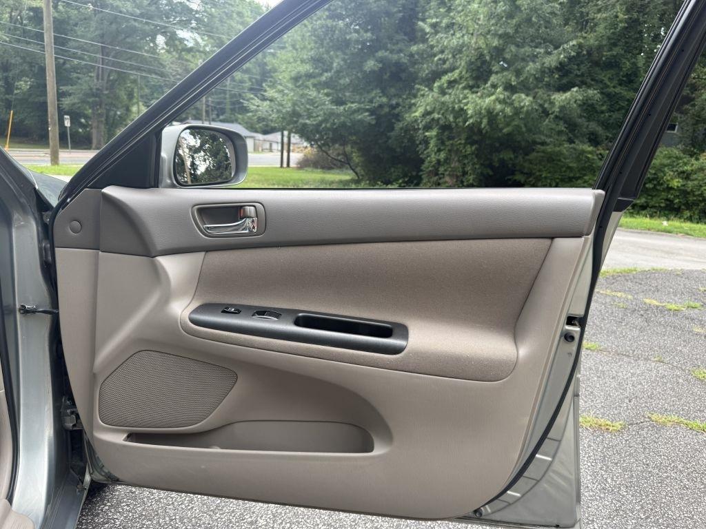Toyota Camry LE 2005