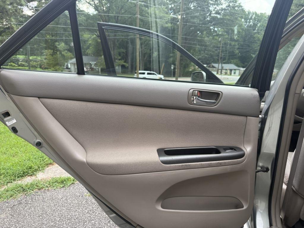 Toyota Camry LE 2005