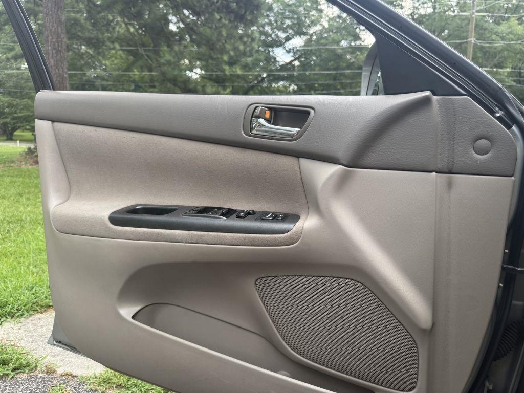 Toyota Camry LE 2005