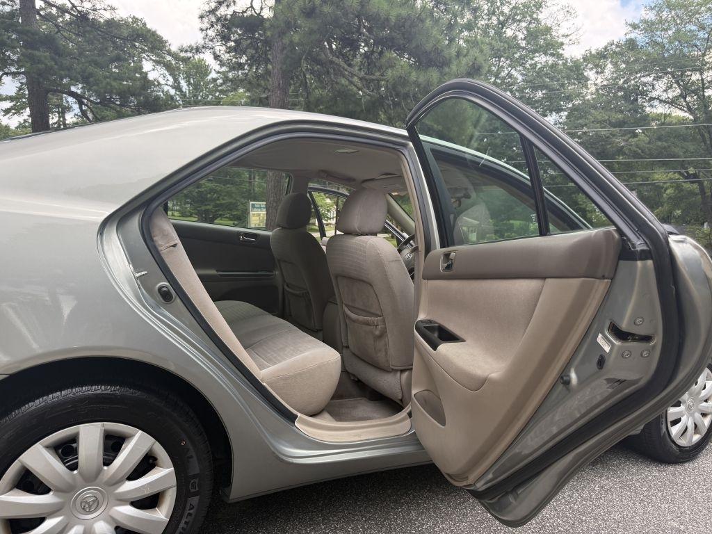 Toyota Camry LE 2005