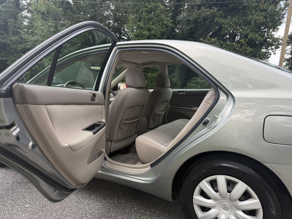 Toyota Camry LE 2005