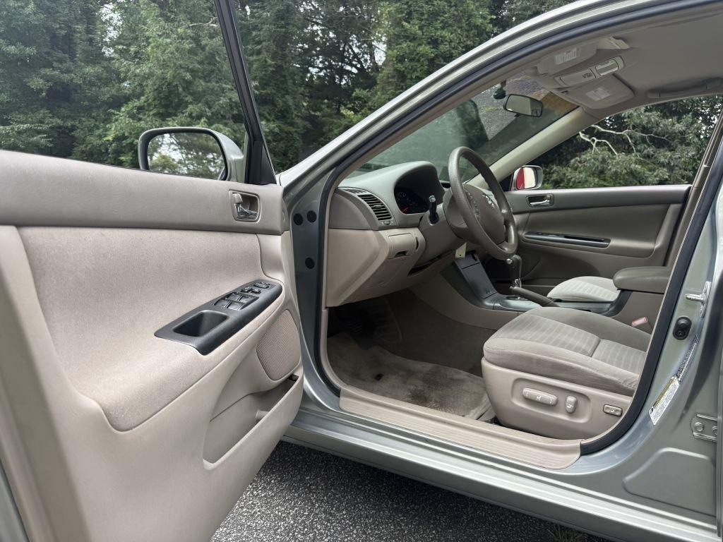 Toyota Camry LE 2005