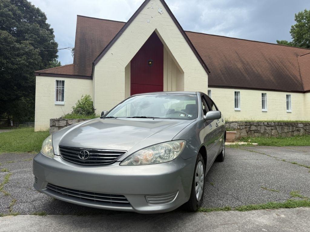 Toyota Camry LE 2005