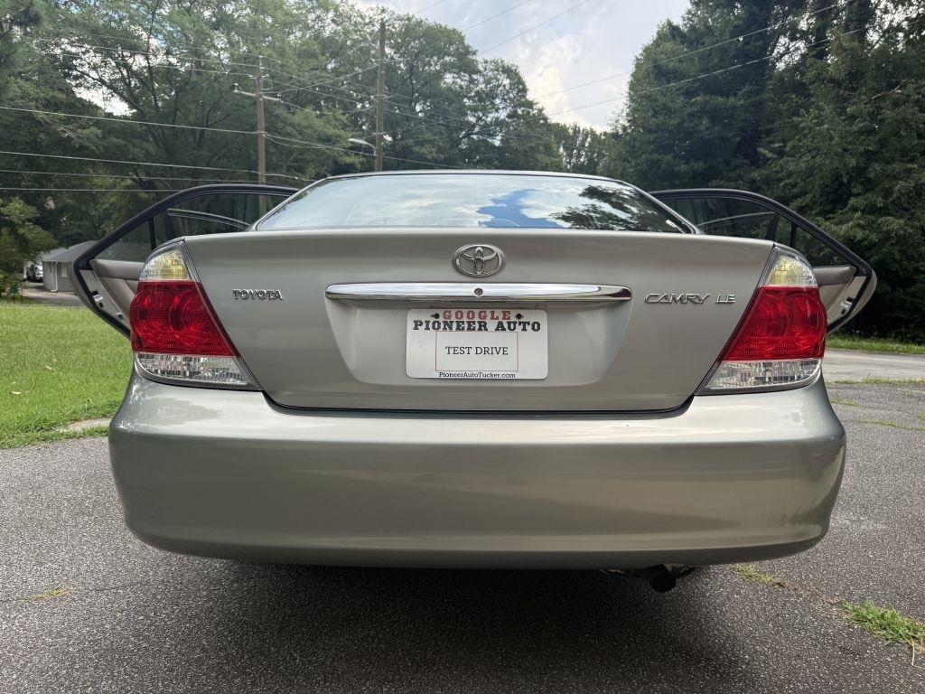 Toyota Camry LE 2005