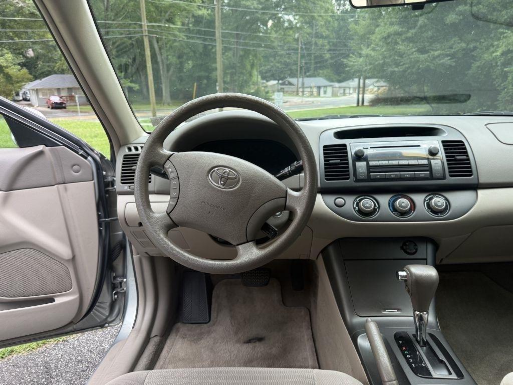 Toyota Camry LE 2005