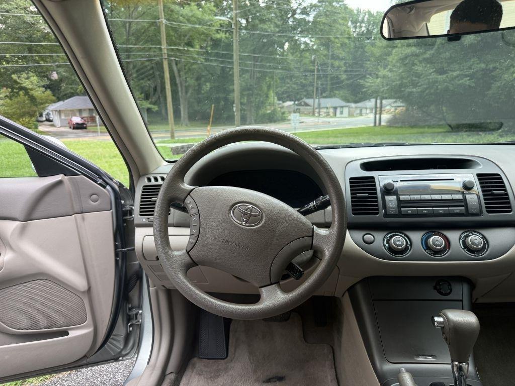 Toyota Camry LE 2005