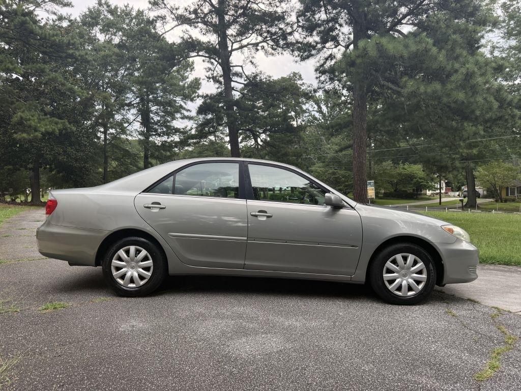 Toyota Camry LE 2005