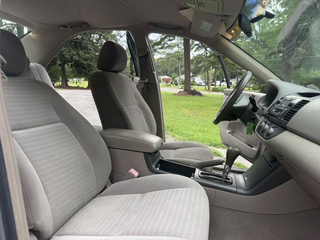 Toyota Camry LE 2005