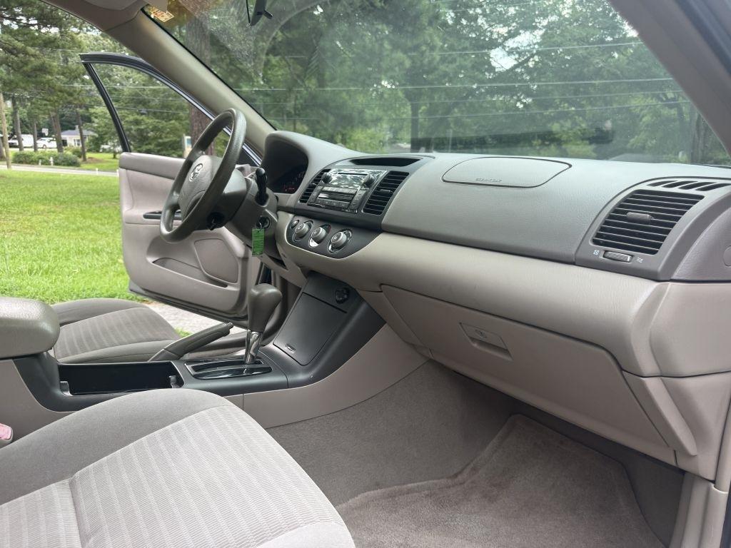 Toyota Camry LE 2005