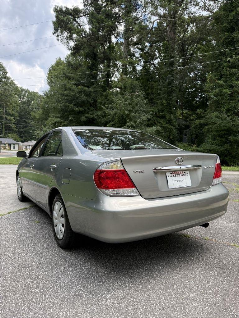 Toyota Camry LE 2005