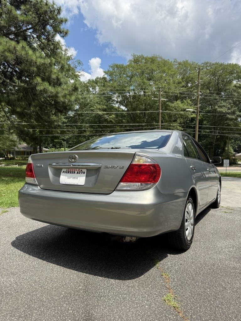 Toyota Camry LE 2005