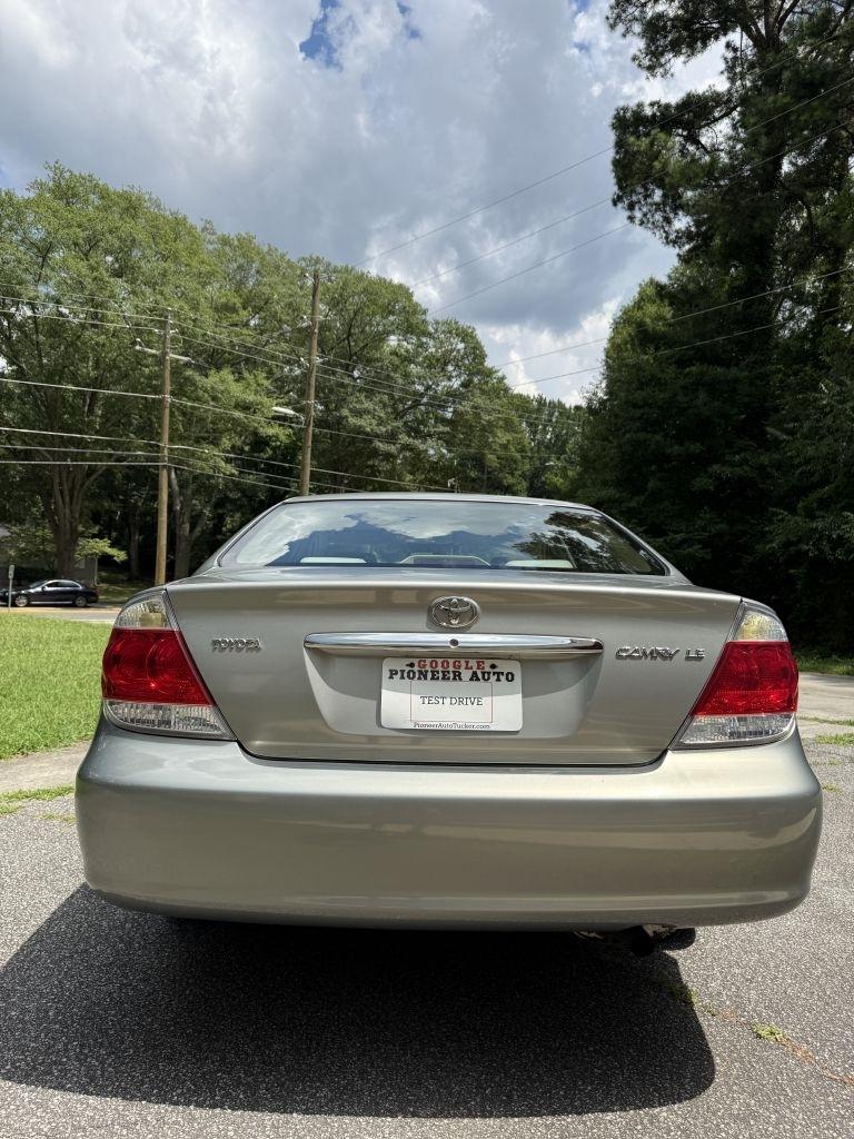 Toyota Camry LE 2005