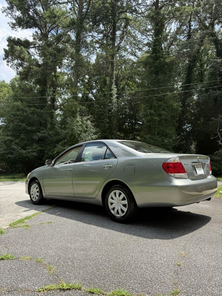 Toyota Camry LE 2005