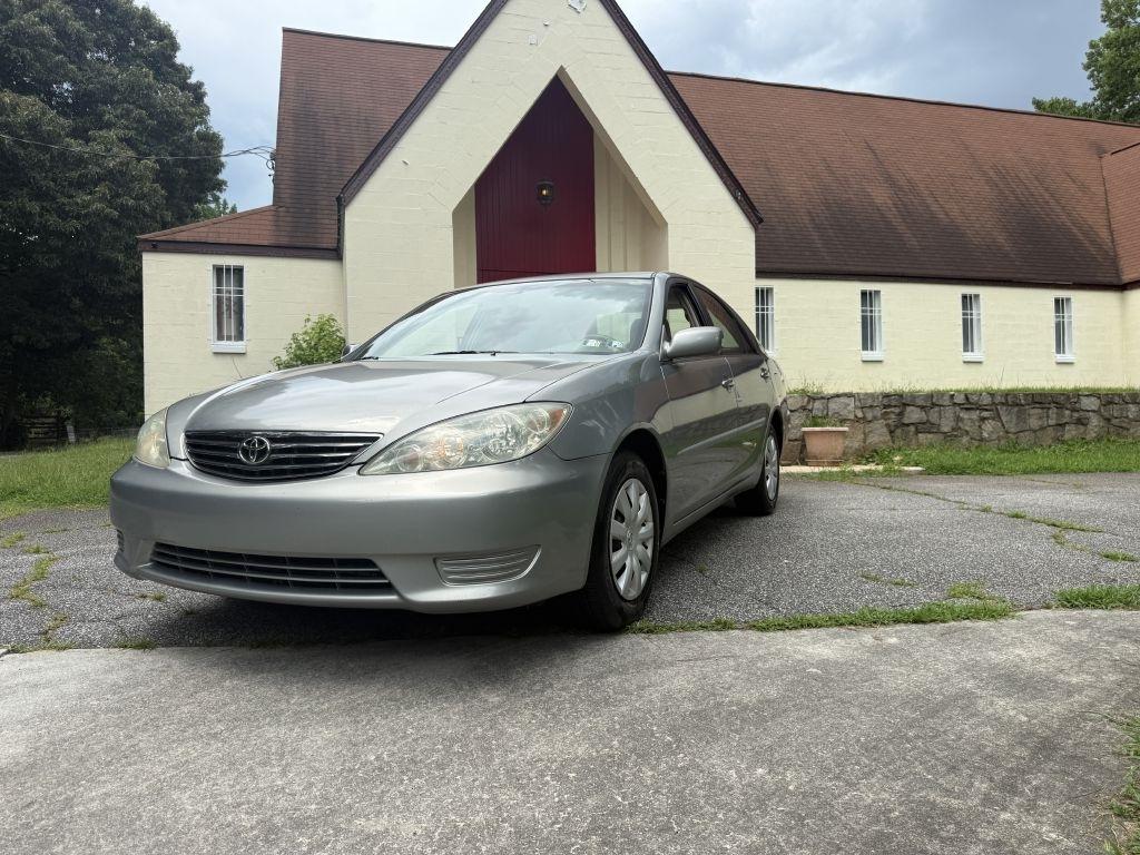 Toyota Camry LE 2005